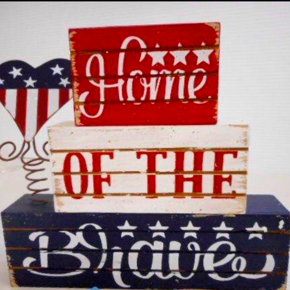 New Americana “Home of the Brave” Wooden Tabletop Decor